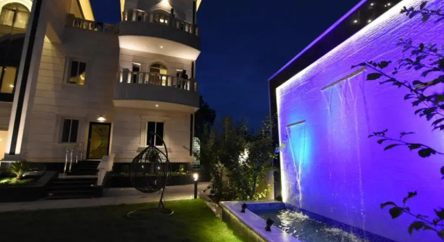 Golden White Hotel