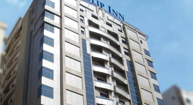 Люкс Royal Tulip Dancenter Suites Sharjah