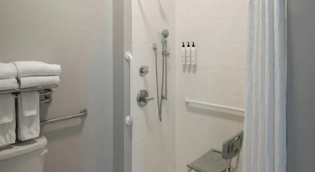 Четырёхместный люкс TownePlace Suites Huntsville West/Redstone Gateway