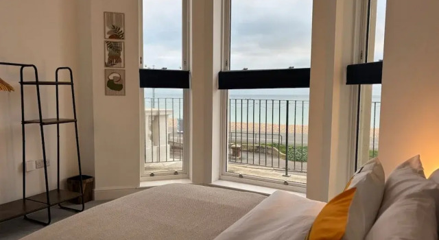 Апартаменты Luxury Luxury 2 Bed Apt Seaview By Urban Roost