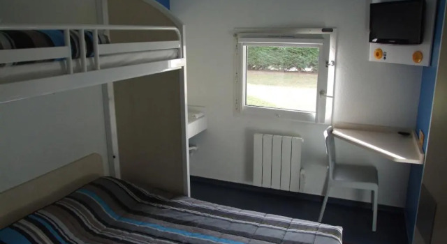 Трёхместный номер Standard Hôtel F1 Blois