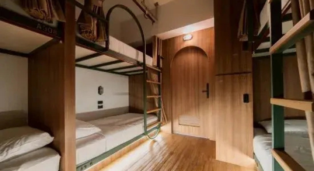 Кровать в общем номере Krungthai Hostel Station