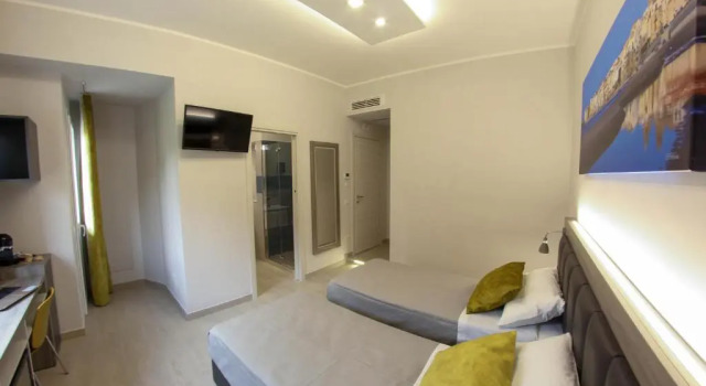 Двухместный номер Deluxe с балконом YEASY smart rooms Cefalù
