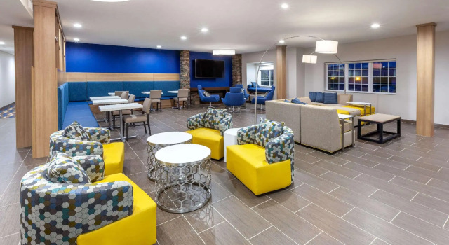 Двухместный номер Microtel Inn & Suites by Wyndham College Station