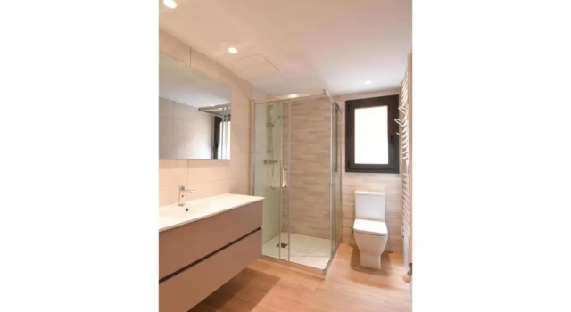 Апартаменты 10 apartments in a modern central building with private car parking available