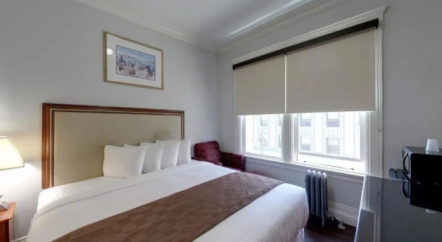 Двухместный номер Deluxe Warfield Hotel