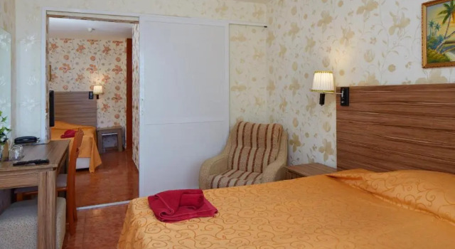 Люкс Hotel Yantra