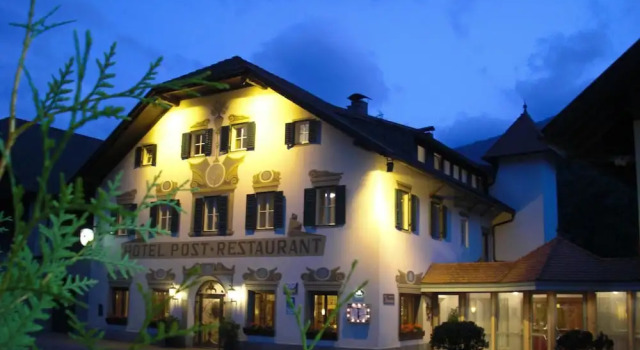 River Hotel Post