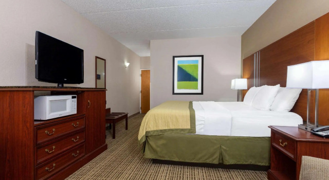 Двухместный номер Standard Baymont by Wyndham Elkhart