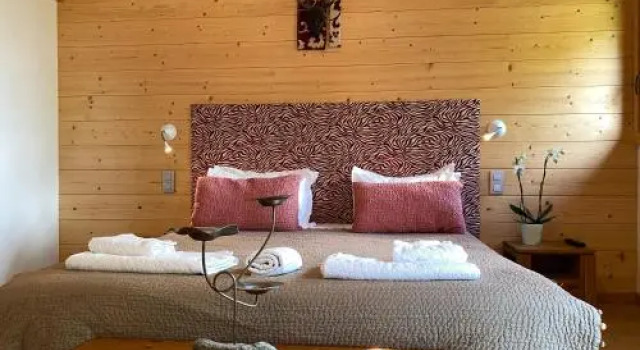 Chalet Isabelle Mountain lodge 5 star 5 bedroom en suite sauna jacuzzi, Забронировать Шале Виллы Овернь-Рона-Альпы, Вилла