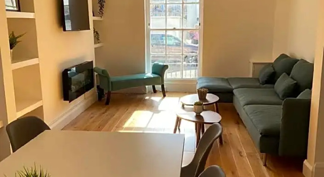 Warwick House, Забронировать Дом для отпуска Коттеджи Исторического графства Суссекса, Коттедж