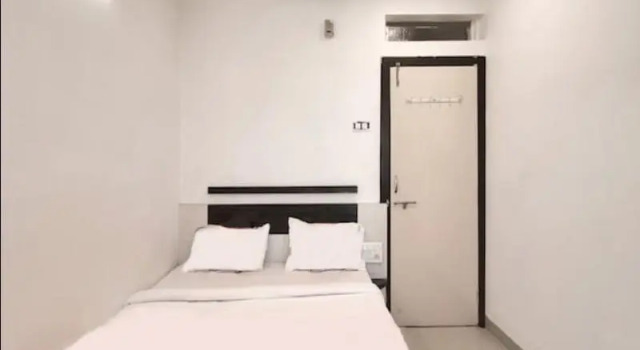 Via Tulsi Park, Забронировать Отель Отели штата Махараштры 3 звезды, 3*