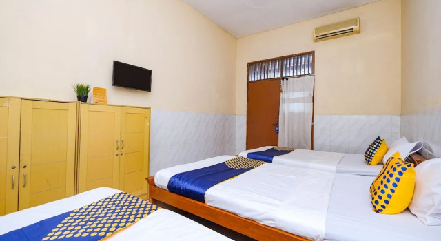 Supérieure triple suite SPOT ON 2011 Hotel Mekar Sari