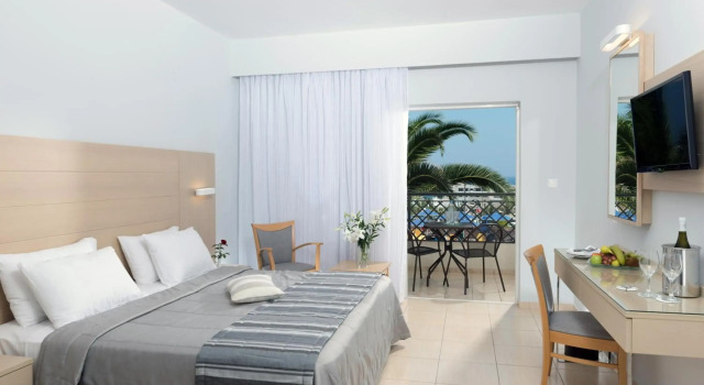Grand Hotel Holiday Resort, จอง รีสอร์ท Limenas Hersonissou Hersonissos