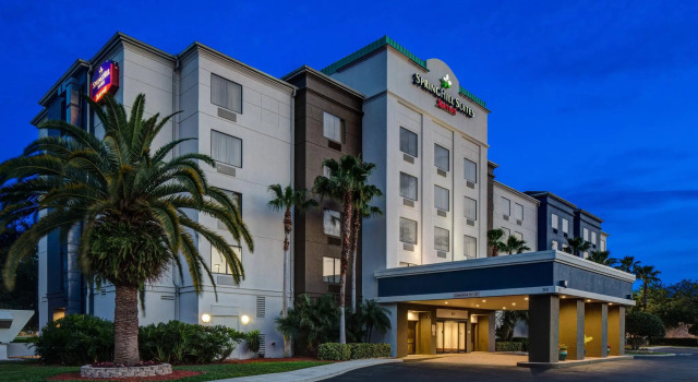 Кровать в общем номере SpringHill Suites by Marriott Orlando North-Sanford