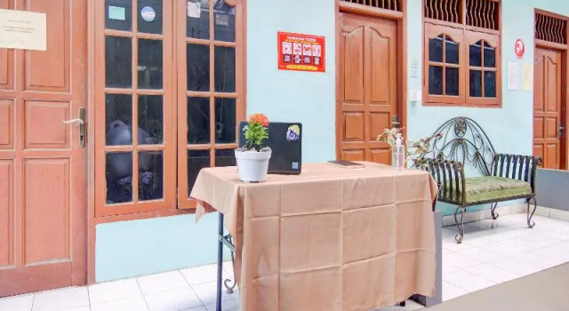 SPOT ON 3979 Wisma Purimas Syariah, Rezervovat Penzión se snídaní Depok West Java