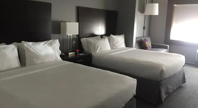 Четырёхместный номер Standard Holiday Inn Express and Suites Tahlequah by IHG