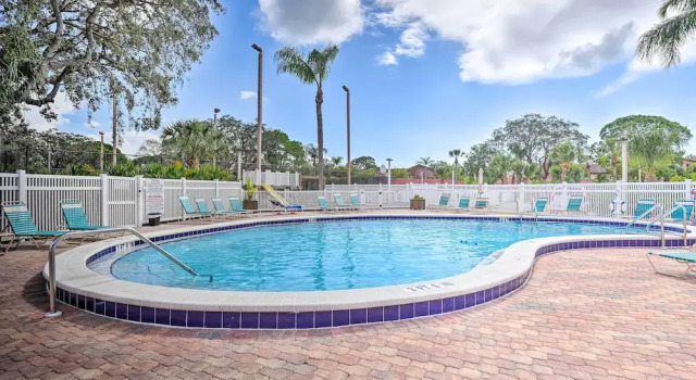 Апартаменты 7 Mi to Beach: Condo w/ Pool Access in Bradenton!