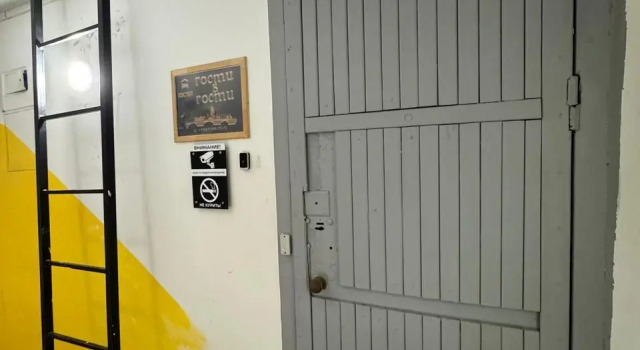Кровать в общем номере Гости в Гости