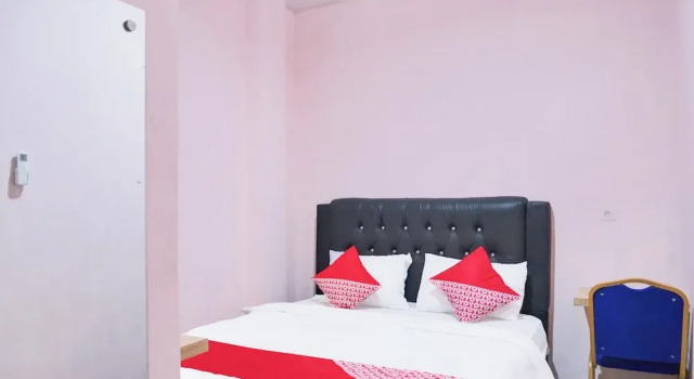 Номер Standard Hotel O Ilir Timur I Near Rsud Siti Fatimah Az-Zahra Formerly Lumendiva Suite