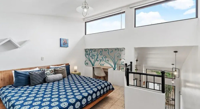 Bright and Spacious Loft-Style Apartment a Five-Minute Walk to the Beach