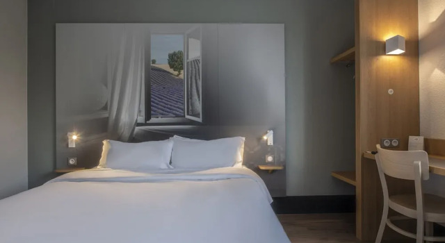 Двухместный номер Superior B&B HOTEL Orange