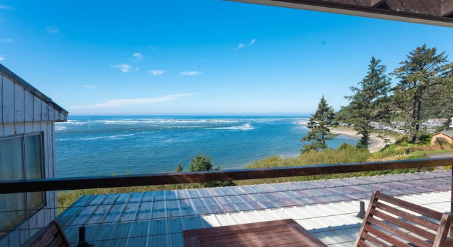 Standard Vierer Zimmer mit Balkon und mit Blick auf die Bucht Terimore Bayfront Inn