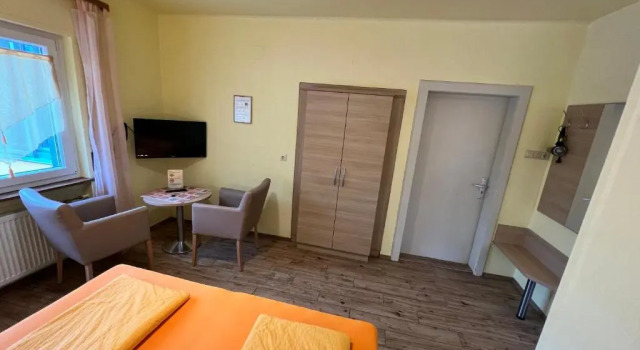 Трёхместный номер Standard Hotel-Heilsberg