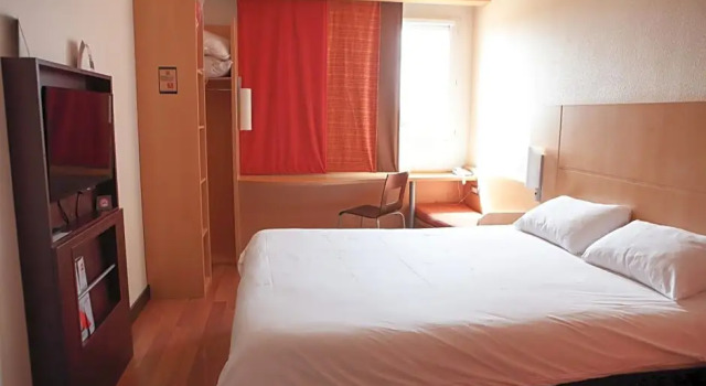 Номер Standard ibis Albert Pays de Somme
