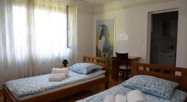 Restoran MB Sobe, Rezervovat Hotel Hotely v Slavonia s parkováním, Parkování