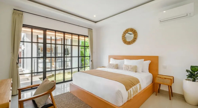 Villa Concasa in Canggu - 2 min to Atlas/finns, Rezerwuj Willa Domki letniskowe w Bali, Domek