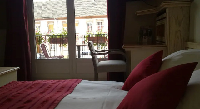 Standard Doppel Zimmer mit Balkon Cour Du Tonnelier