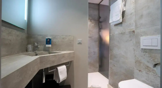 Двухместный номер Classic с балконом Ascona Lodge, Pool & Garden Retreat