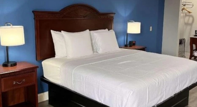 Super 8 McAlester, Book Hotel Hoteller i McAlester med parkering, Parkering