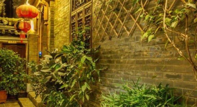 Guyuexuan Garden Inn (Dayan Ancient Town Mufu), Забронировать Отель Лицзян Юньнань, рядом с Улица Сквер-стрит Древнего города Даянь