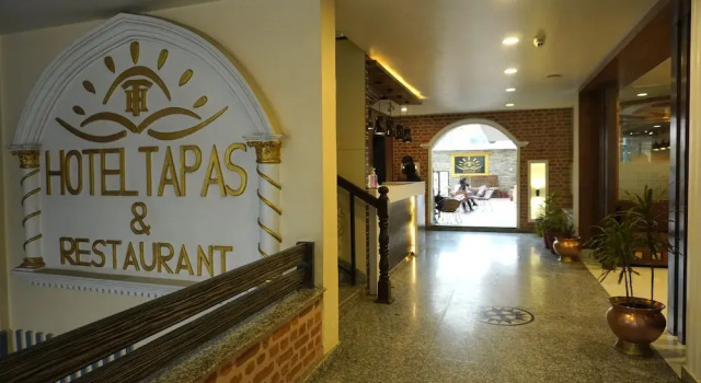 Hotel Tapas - Near Tribhuvan International Airport, Забронировать Отель Катманду провинция Багмати-Прадеш