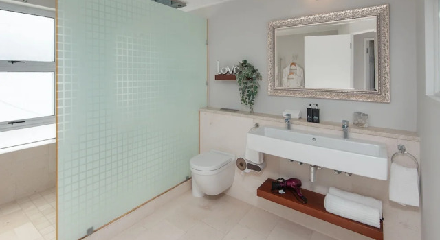 Люкс Пентхаус с балконом и seafront Absolute Ocean Boutique Guesthouse