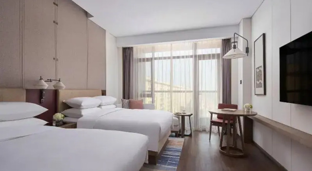 Четырёхместный клубный номер Standard Beijing Marriott Hotel Yanqing