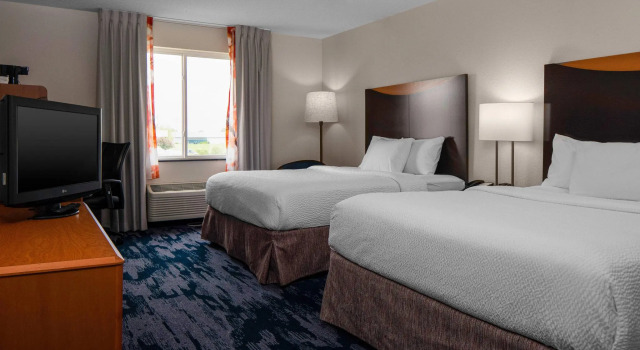 Четырёхместный номер Standard Fairfield Inn & Suites Jefferson City
