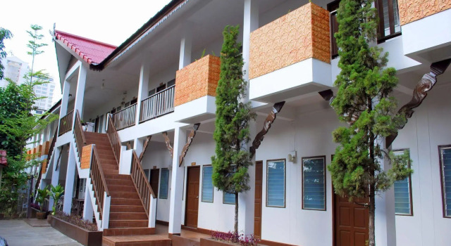 Lanna Thai Guesthouse, Забронировать Отель Недорогие отели Чиангмай, рядом с Iron Bridge, недорого