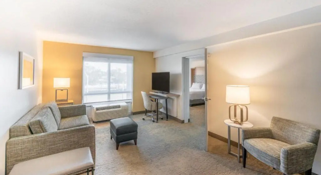 Люкс Holiday Inn Hotel & Suites - Orange Park - Wells Rd