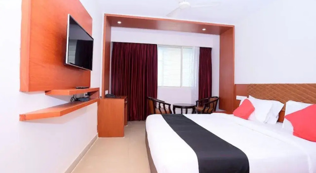 The South Gate by OYO Rooms, Book Hotel Thiruvananthapuram New Delhi