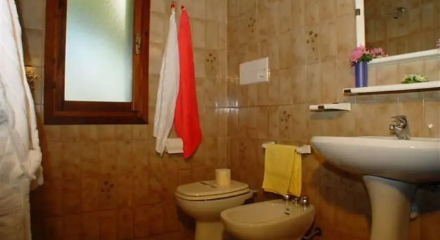 Вилла с 3 комнатами с балконом и с видом на сад Nice Familiar House With Furnished Garden