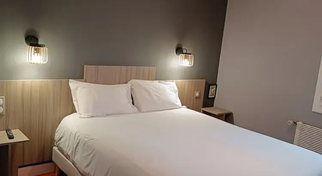 Номер Classic Contact Hôtel Des Deux Moulins Limoges, Proche de la gare