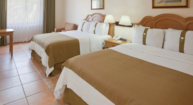 Четырёхместный номер Standard Holiday Inn Ciudad Del Carmen by IHG