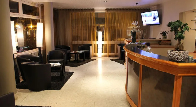 Bagnoles Hotel, Đặt Khách sạn Khách sạn ở Orne bao gồm bữa sáng, Bữa sáng