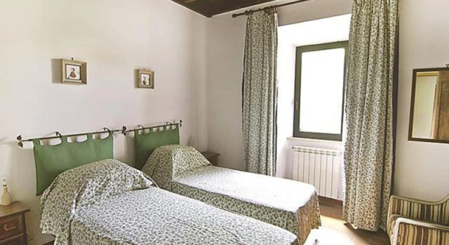 Casale della Falcognana, Prenota Hotel Ardeatino Roma