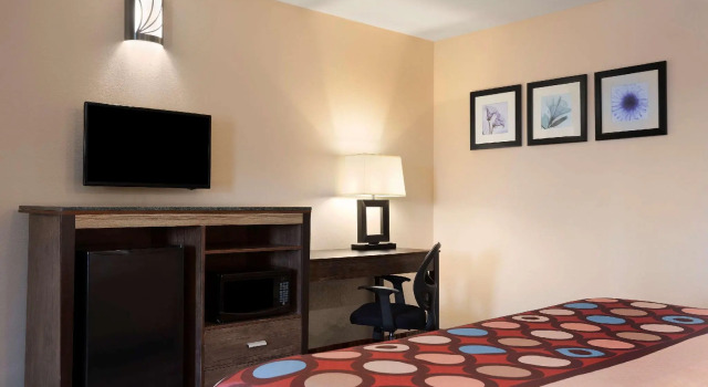 Двухместный номер Standard Super 8 by Wyndham Rahway/Newark