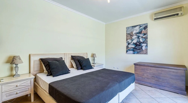 Harmony House in Carvoeiro, Забронировать Апартаменты/квартира Отели Карвоэйру с парковкой, Парковка