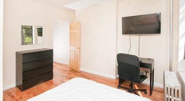 Upscale Newly Renovated 2 BR on Midtown East, Забронировать Отель Отели Нью-Йорка 3 звезды, рядом с Парк братьев Кольер, 3*